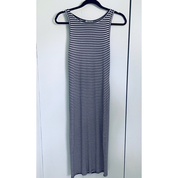 AMBIANCE MAXI DRESS - Picture 5 of 5